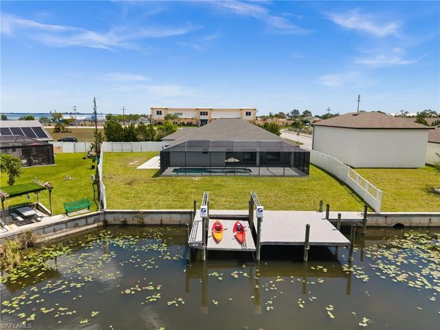 1808 SW 8th PL, Cape Coral, FL 33991