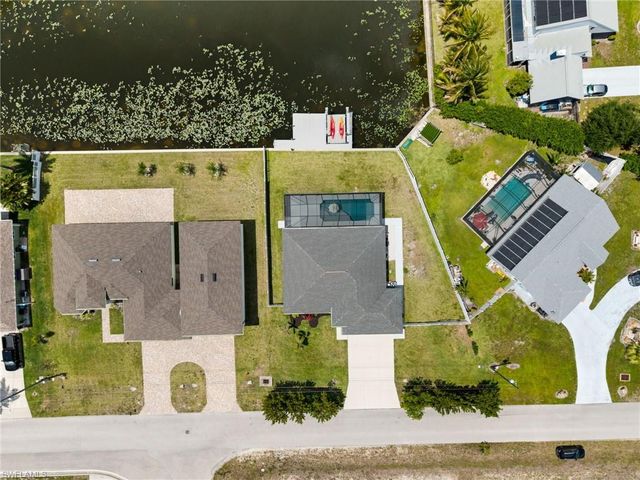 1808 SW 8th PL, Cape Coral, FL 33991