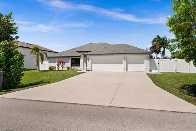 1808 SW 8th PL, Cape Coral, FL 33991