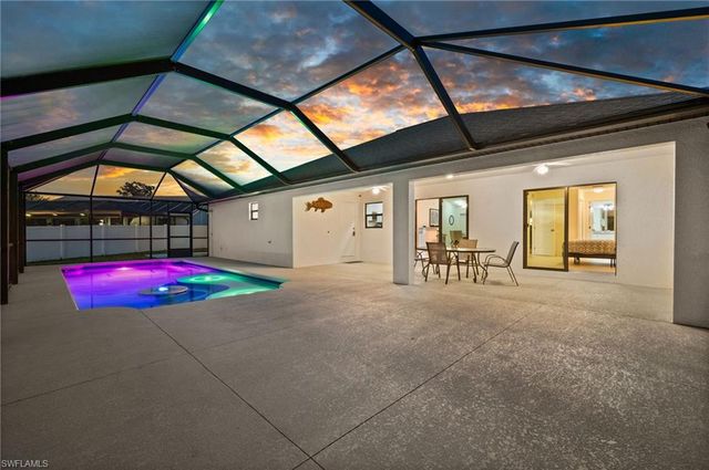 1808 SW 8th PL, Cape Coral, FL 33991