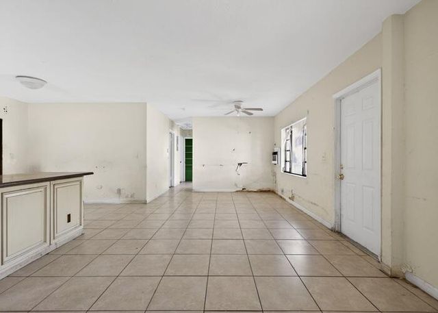 1830 NE 2nd Lane, Boynton Beach, FL 33435