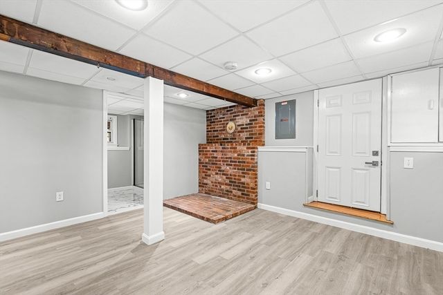 18 Adams St, Plymouth, MA 02360