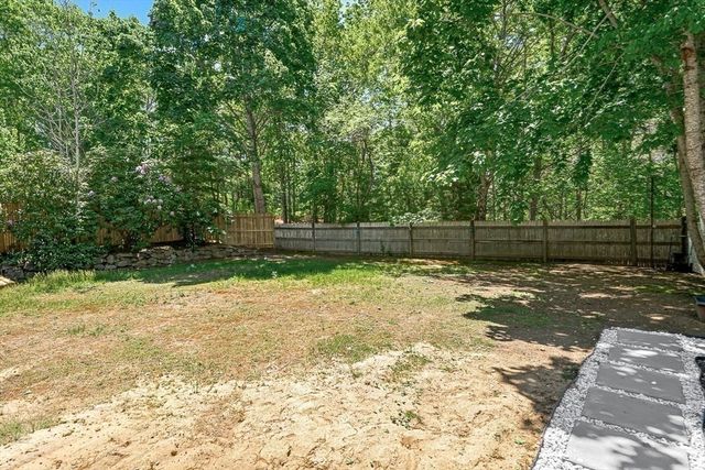 18 Adams St, Plymouth, MA 02360
