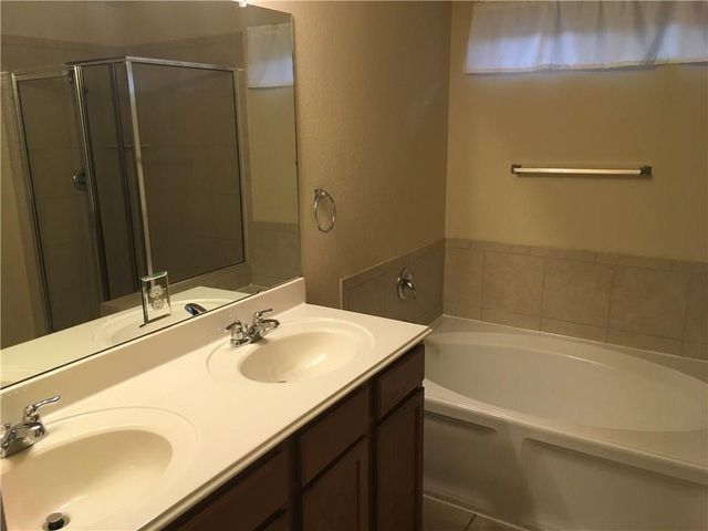 112 Beargrass DR, Kyle, TX 78640
