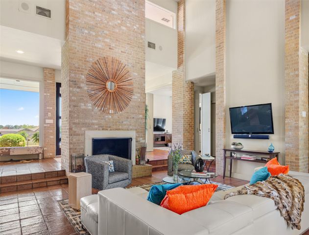 701 Woodland Hills Drive, Tyler, TX 75701