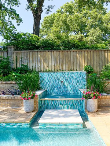 701 Woodland Hills Drive, Tyler, TX 75701