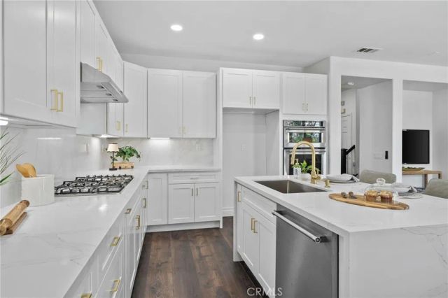 14105 Almond Grove Court, Eastvale, CA 92880