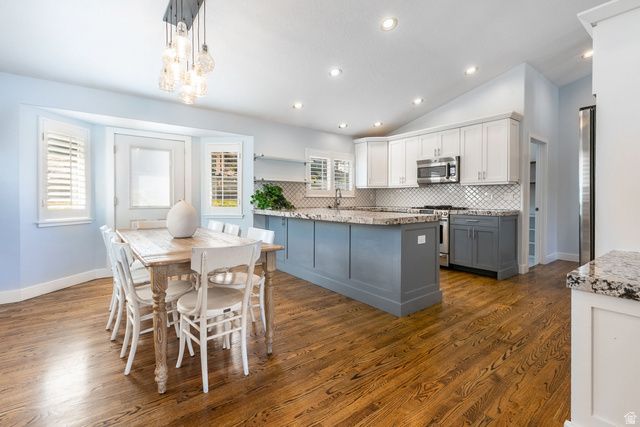14226 S MOLASSES MILL DR, Draper, UT 84020