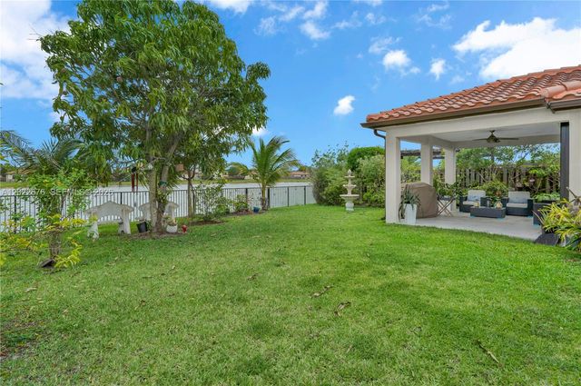2484 SE 1st St, Homestead, FL 33033