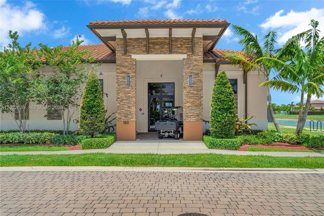 2484 SE 1st St, Homestead, FL 33033