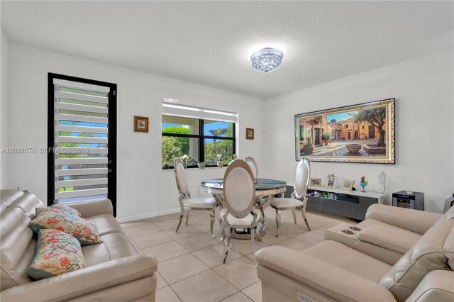 2484 SE 1st St, Homestead, FL 33033