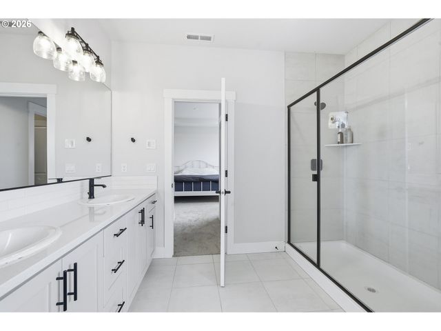 16673 Sw DARWIN Loop, Portland, OR 97224