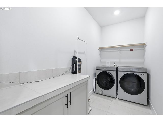 16673 Sw DARWIN Loop, Portland, OR 97224