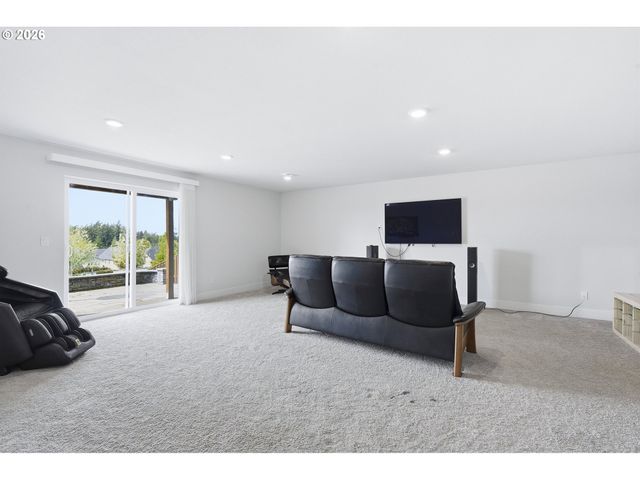 16673 Sw DARWIN Loop, Portland, OR 97224