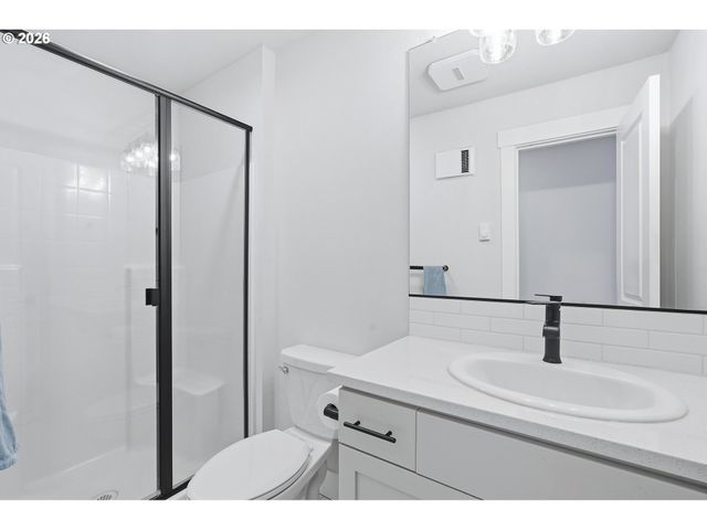 16673 Sw DARWIN Loop, Portland, OR 97224