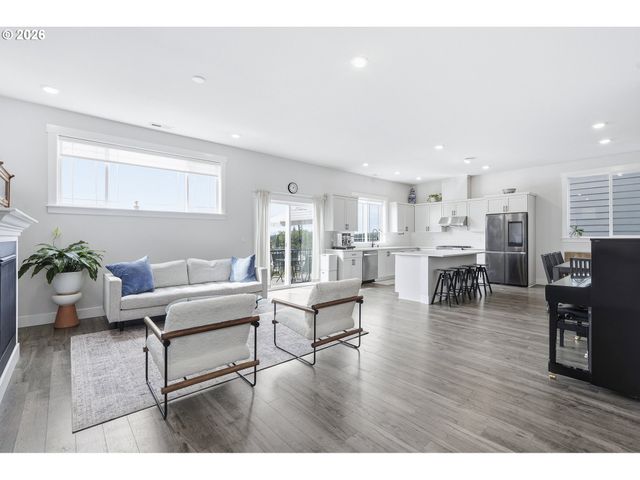 16673 Sw DARWIN Loop, Portland, OR 97224