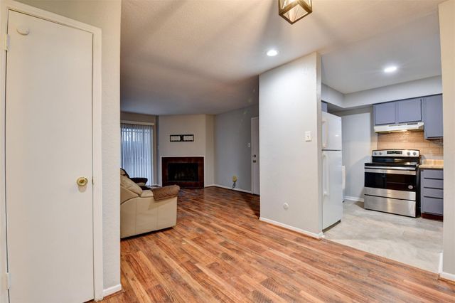 9350 Country Creek Drive 50, Houston, TX 77036