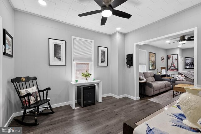 4 BLACKS TER, Paulsboro, NJ 08066