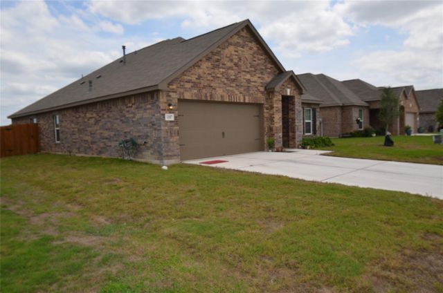 1187 Amy DR, Kyle, TX 78640
