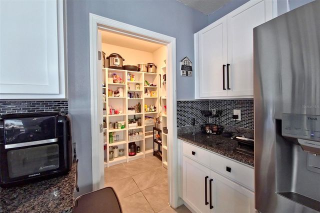1292 CASCADES AVENUE, Davenport, FL 33837