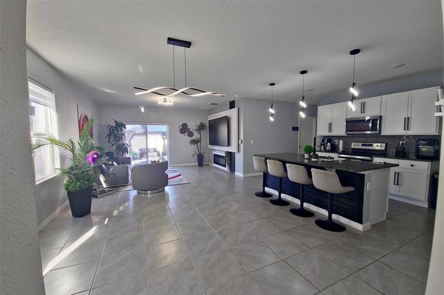 1292 CASCADES AVENUE, Davenport, FL 33837