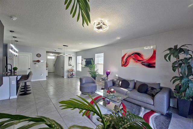 1292 CASCADES AVENUE, Davenport, FL 33837