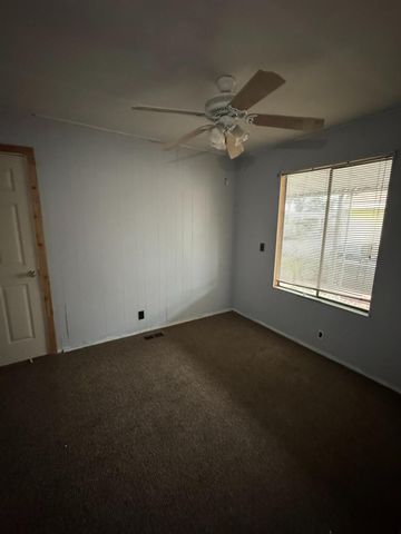 220 S Madera Ave Spc 10, Kerman, CA 93630