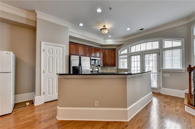 813 Clifton Heights Lane NE, Atlanta, GA 30329