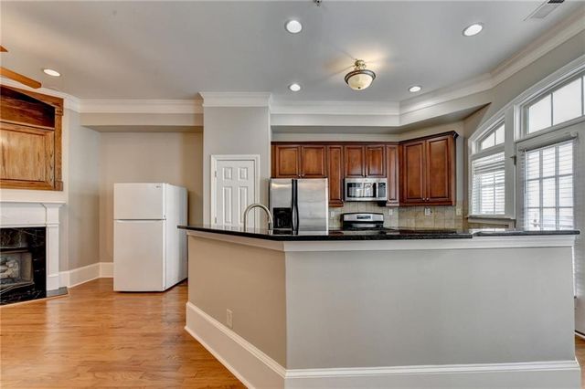 813 Clifton Heights Lane NE, Atlanta, GA 30329