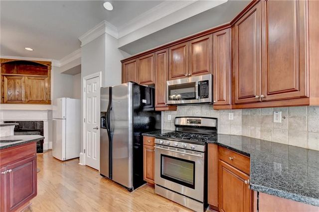 813 Clifton Heights Lane NE, Atlanta, GA 30329