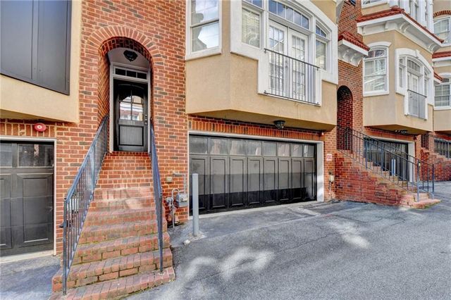 813 Clifton Heights Lane NE, Atlanta, GA 30329