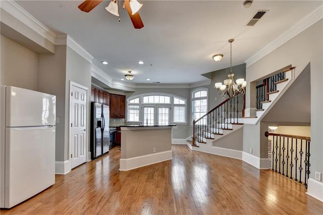 813 Clifton Heights Lane NE, Atlanta, GA 30329