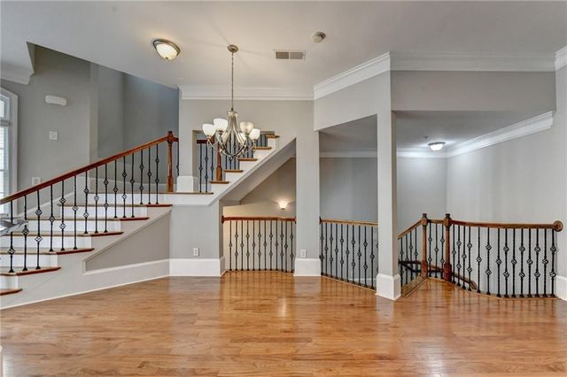 813 Clifton Heights Lane NE, Atlanta, GA 30329
