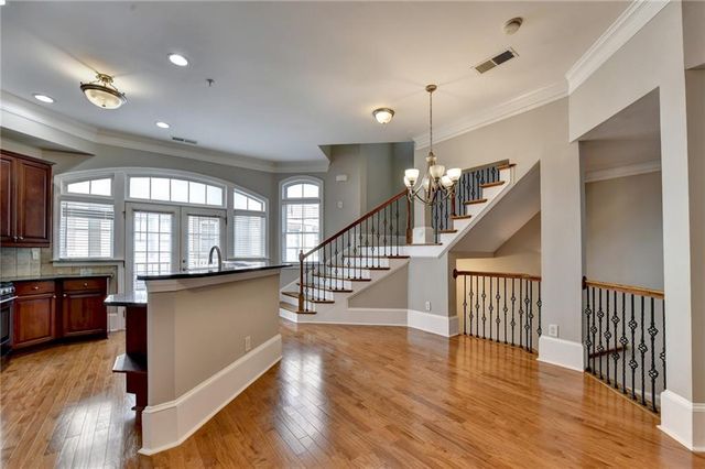 813 Clifton Heights Lane NE, Atlanta, GA 30329