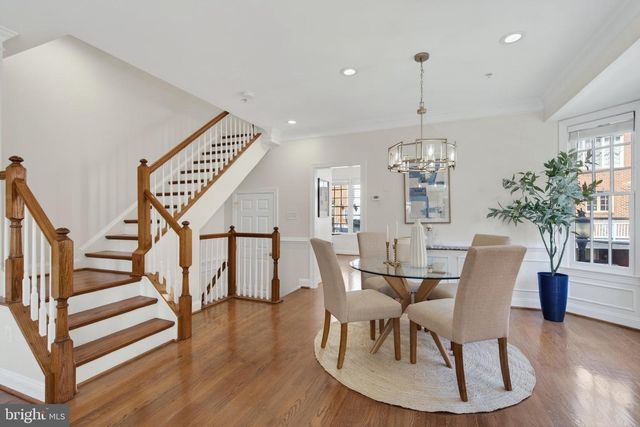 1221 ROUNDHOUSE LN, Alexandria, VA 22314