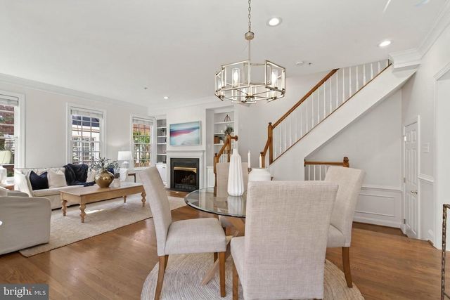 1221 ROUNDHOUSE LN, Alexandria, VA 22314
