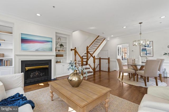 1221 ROUNDHOUSE LN, Alexandria, VA 22314