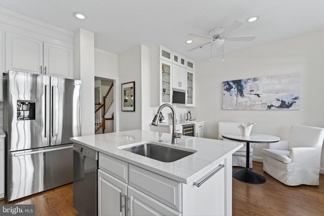 1221 ROUNDHOUSE LN, Alexandria, VA 22314