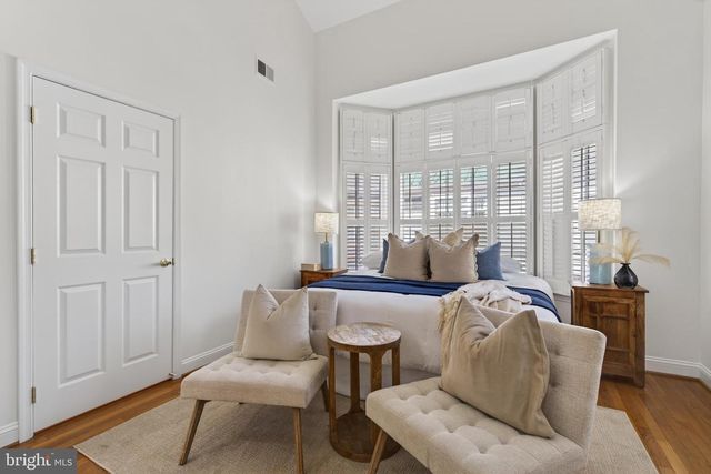 1221 ROUNDHOUSE LN, Alexandria, VA 22314