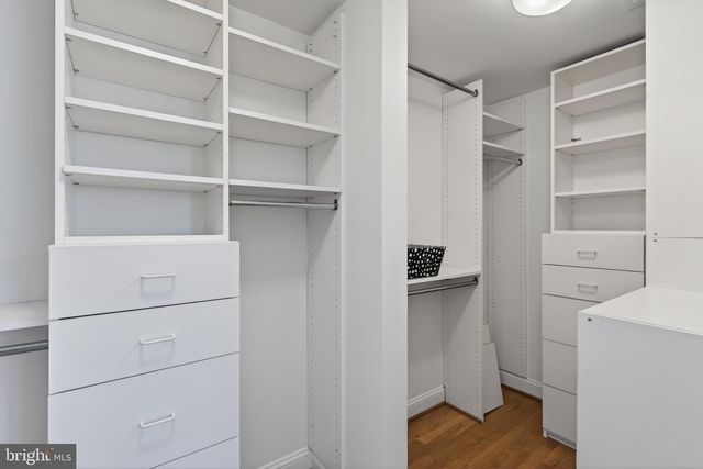 1221 ROUNDHOUSE LN, Alexandria, VA 22314