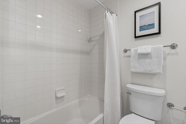 1221 ROUNDHOUSE LN, Alexandria, VA 22314
