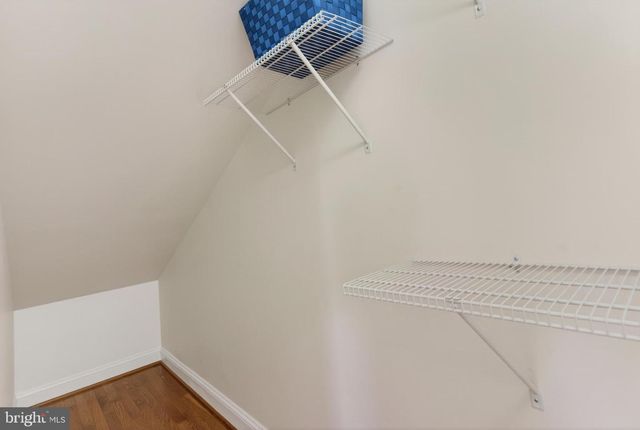 1221 ROUNDHOUSE LN, Alexandria, VA 22314