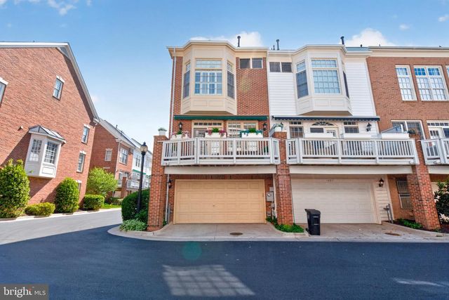 1221 ROUNDHOUSE LN, Alexandria, VA 22314