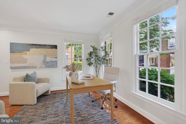 1221 ROUNDHOUSE LN, Alexandria, VA 22314