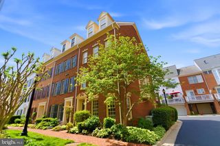 1221 ROUNDHOUSE LN, Alexandria, VA 22314