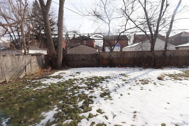 19484 Schaefer Highway, Detroit, MI 48235