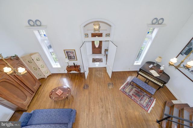 15376 CHARLES TOWN RD, Charles Town, WV 25414