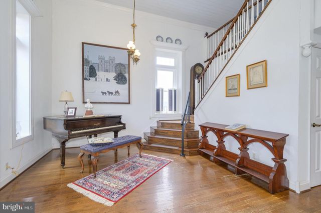 15376 CHARLES TOWN RD, Charles Town, WV 25414