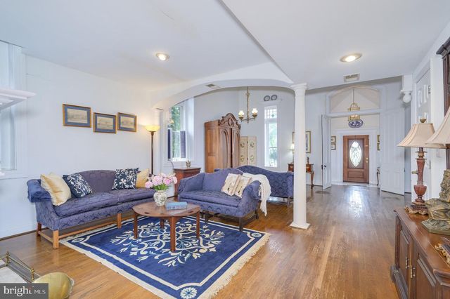 15376 CHARLES TOWN RD, Charles Town, WV 25414