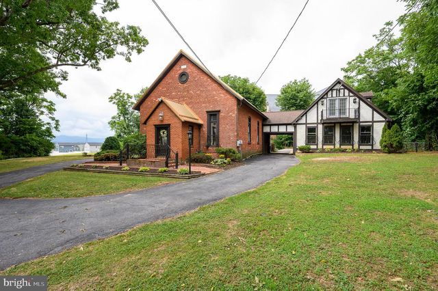 15376 CHARLES TOWN RD, Charles Town, WV 25414